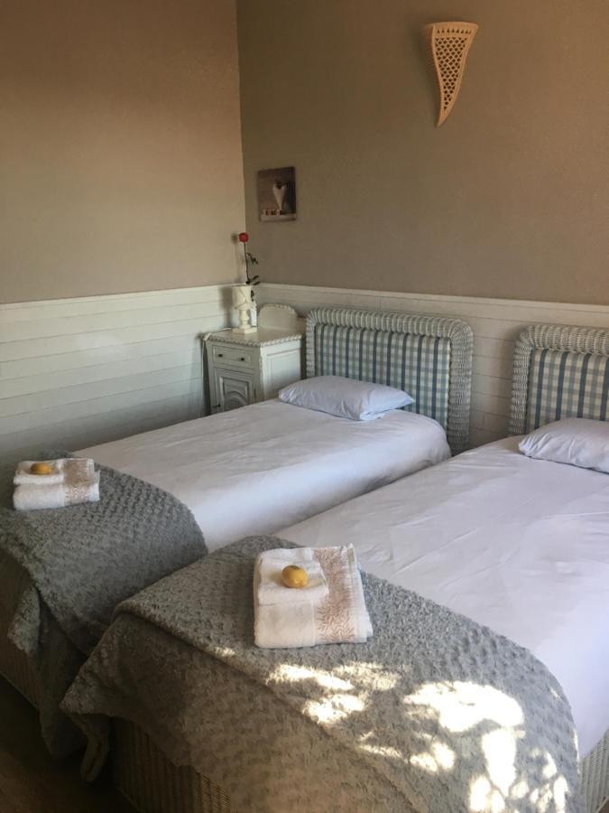 Appartement Central Des Terres Chaudes Proche Bord De Mer 멍똥 외부 사진
