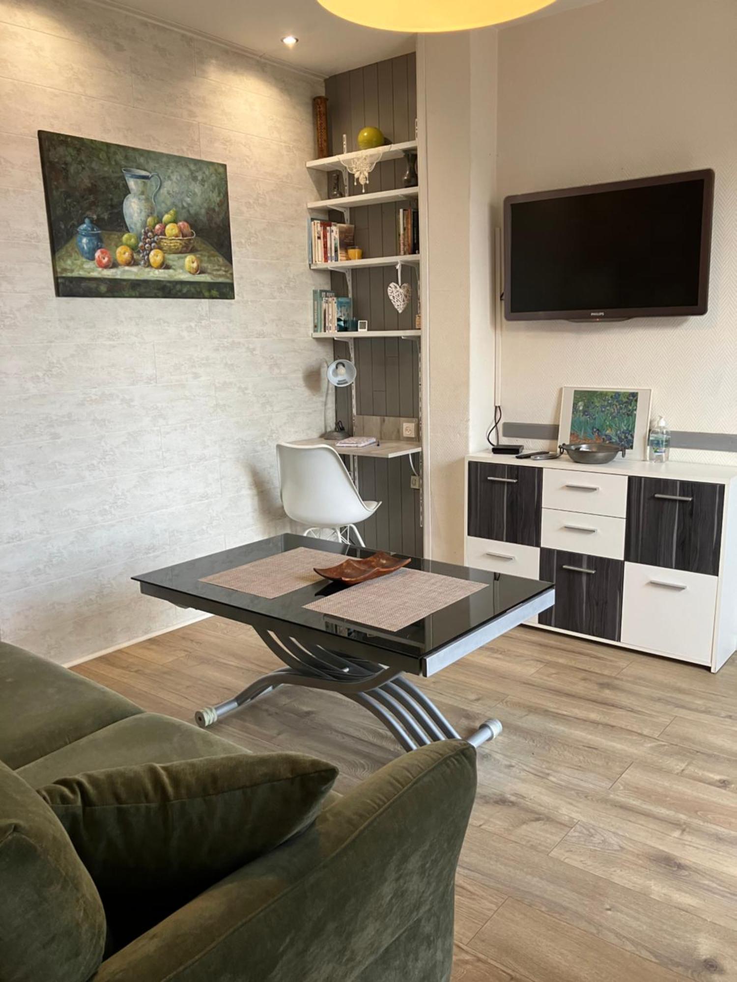 Appartement Central Des Terres Chaudes Proche Bord De Mer 멍똥 외부 사진