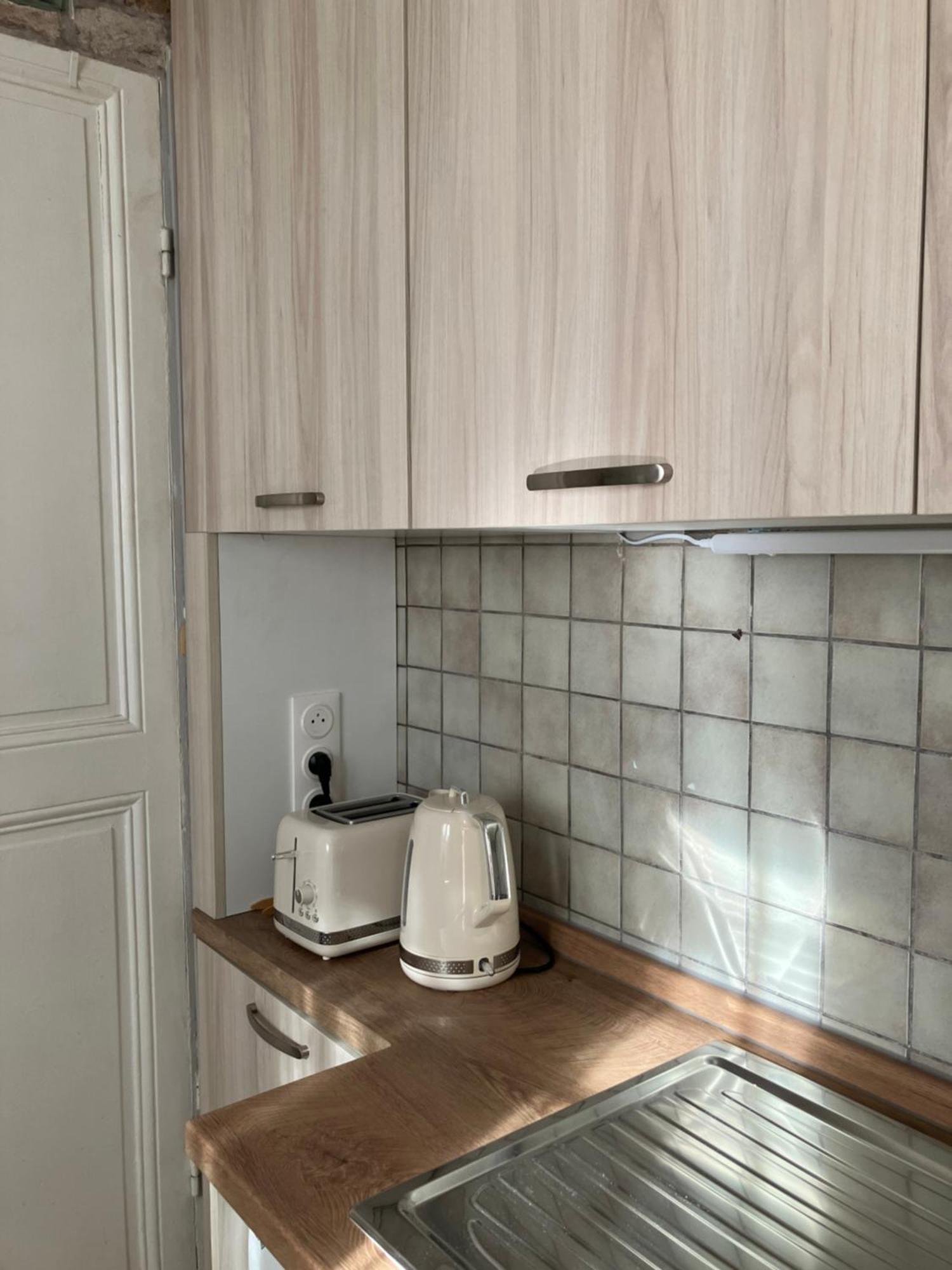 Appartement Central Des Terres Chaudes Proche Bord De Mer 멍똥 외부 사진